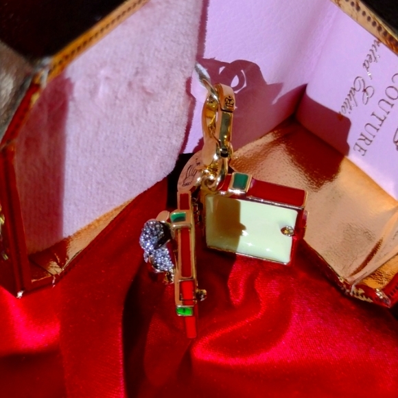 Santa Baby I Want Juicy Never Removed From Original 🎁 NWT - Picture 7 of 12